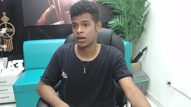 boylittle19cm online show from March 2, 2025, 4:47 pm