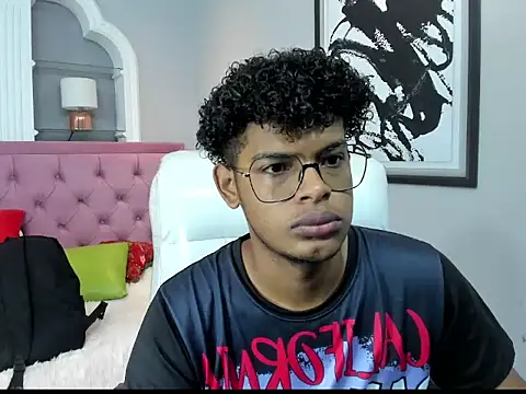 boylittle19cm online show from September 30, 2025, 12:22 pm