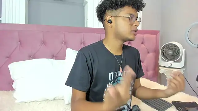 boylittle19cm online show from September 25, 2025, 12:33 pm