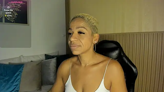 Snapshot of summer_night_ chatting on October 29, 2025, 4:50 pm summer night  online show from October 29, 2025, 4:50 pm