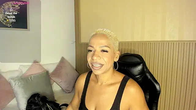 Snapshot of summer_night_ chatting on October 18, 2025, 12:40 pm summer night  online show from October 18, 2025, 12:40 pm