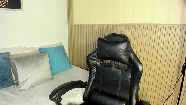 Snapshot of summer_night_ chatting on October 24, 2025, 11:53 am summer night  online show from October 24, 2025, 11:53 am