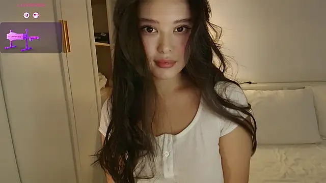 Snapshot of tenderlybaee chatting on September 26, 2025, 4:19 am tenderlybaee online show from September 26, 2025, 4:19 am