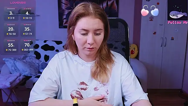 Snapshot of D0nna_ chatting on October 11, 2025, 6:58 am D0nna  online show from October 11, 2025, 6:58 am