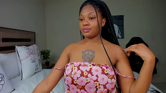 Renee-18 online show from September 17, 2025, 11:18 pm