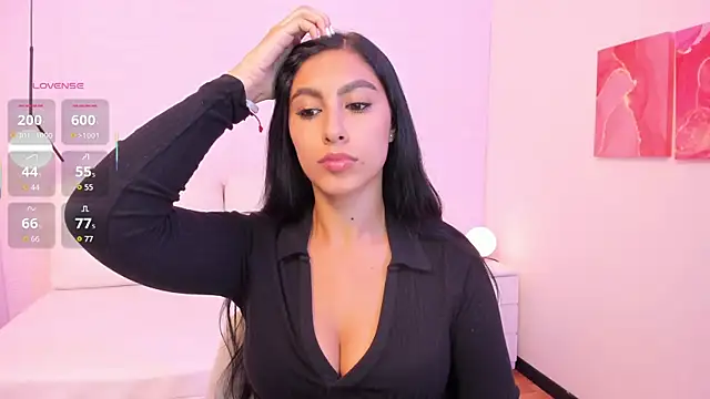 Snapshot of Emily_roux chatting on September 10, 2025, 1:37 am Emily roux online show from September 10, 2025, 1:37 am