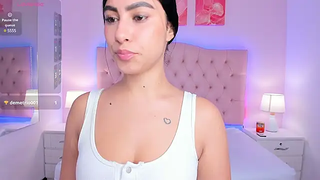 Snapshot of Emily_roux chatting on March 15, 2025, 8:32 pm Emily roux online show from March 15, 2025, 8:32 pm