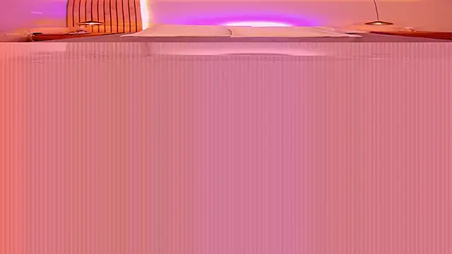 Snapshot of EmilyHaan chatting on September 30, 2025, 8:15 pm EmilyHaan online show from September 30, 2025, 8:15 pm