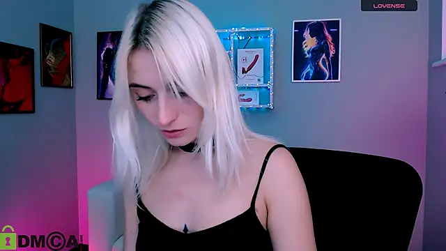 melisa white1 online show from December 16, 2025, 8:24 pm