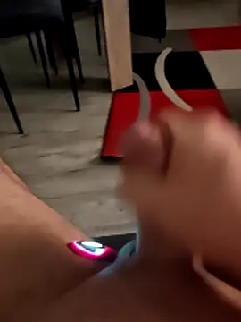 Szeltolo001 online show from February 19, 2026, 3:25 am