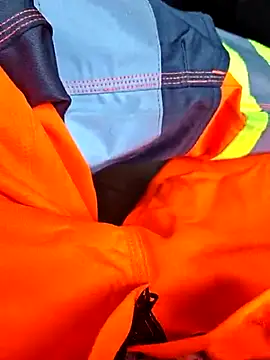 Snapshot of Szeltolo001 chatting on September 19, 2025, 12:20 pm Szeltolo001 online show from September 19, 2025, 12:20 pm