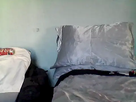 GILBERTHOR92 online show from November 2, 2025, 10:37 pm