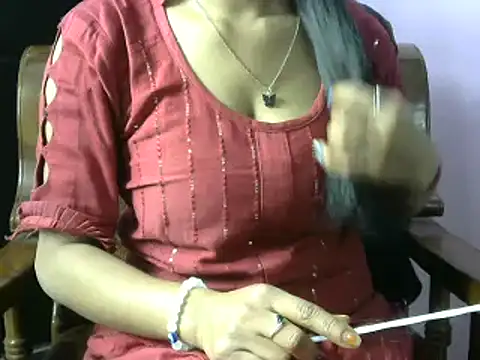 momo lov online show from January 22, 2025, 5:05 am
