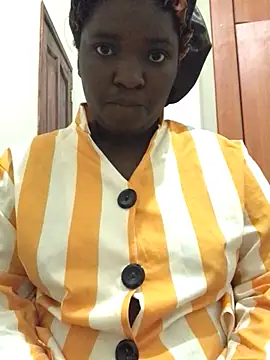 Snapshot of sweet18creamybigpussy chatting on January 24, 2025, 10:51 pm sweet18creamybigpussy online show from January 24, 2025, 10:51 pm