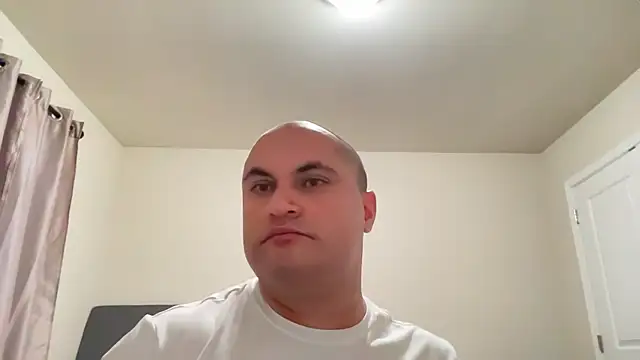 Snapshot of SluggishChase99 chatting on January 18, 2026, 10:35 pm SluggishChase99 online show from January 18, 2026, 10:35 pm