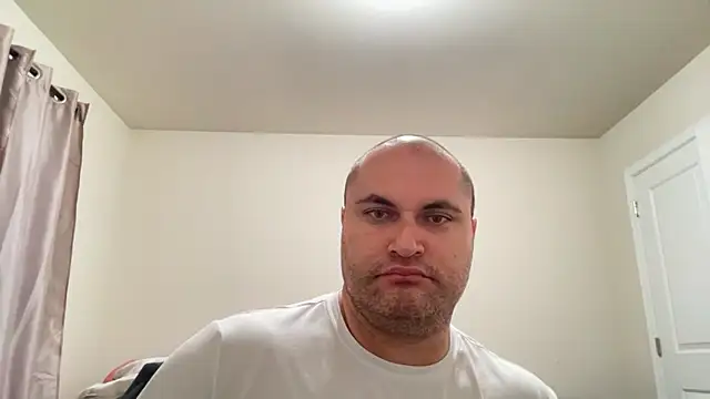 Snapshot of SluggishChase99 chatting on February 18, 2026, 3:26 am SluggishChase99 online show from February 18, 2026, 3:26 am