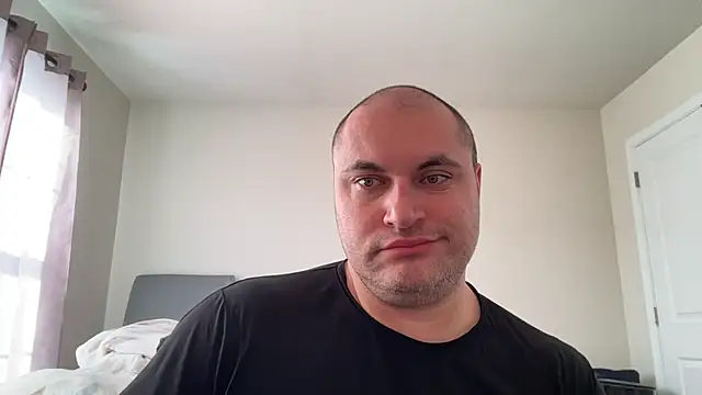 Snapshot of SluggishChase99 chatting on February 4, 2026, 2:56 pm SluggishChase99 online show from February 4, 2026, 2:56 pm