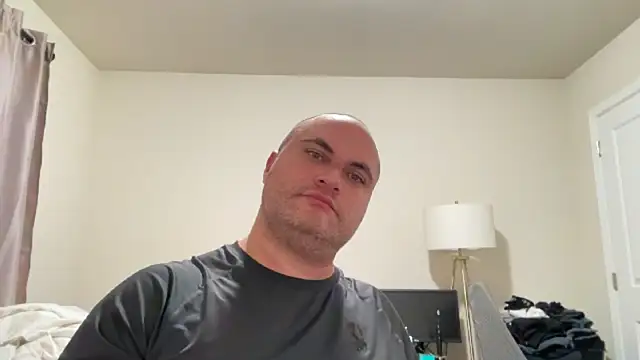 Snapshot of SluggishChase99 chatting on November 18, 2025, 12:26 am SluggishChase99 online show from November 18, 2025, 12:26 am