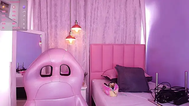 bella-green online show from February 28, 2025, 7:14 pm