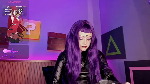 Snapshot of Elettra_Rou chatting on June 21, 2026, 2:28 am Elettra Rou online show from June 21, 2026, 2:28 am