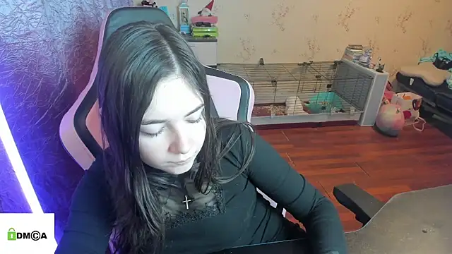 Snapshot of Crazy_forest_fairy chatting on February 11, 2026, 1:49 am Crazy forest fairy online show from February 11, 2026, 1:49 am