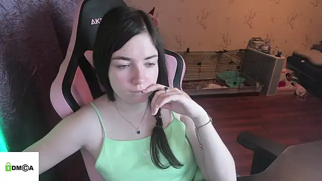 Snapshot of Crazy_forest_fairy chatting on February 28, 2026, 2:55 am Crazy forest fairy online show from February 28, 2026, 2:55 am