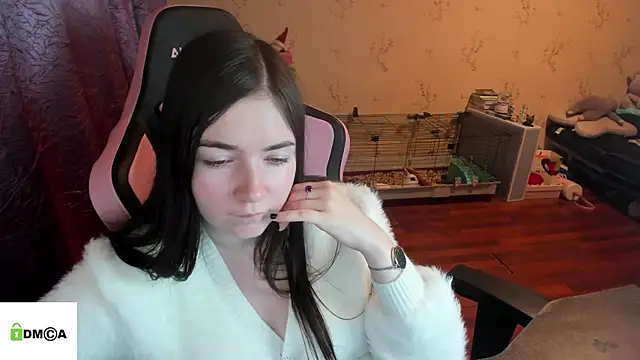 Snapshot of Crazy_forest_fairy chatting on February 22, 2026, 12:35 am Crazy forest fairy online show from February 22, 2026, 12:35 am