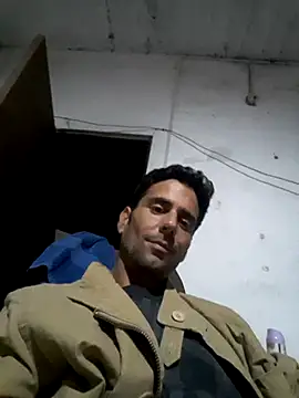 Snapshot of Mascota6969 chatting on December 3, 2024, 11:40 am Mascota6969 online show from December 3, 2024, 11:40 am