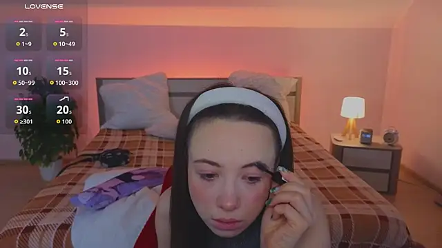 Hayle Hill online show from March 25, 2026, 1:17 am