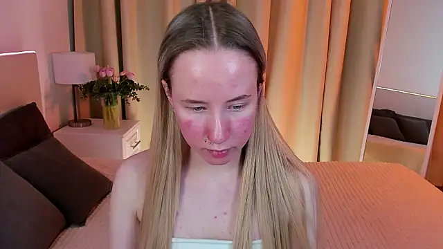 Snapshot of Cassie_Kelman chatting on February 23, 2025, 9:16 pm Cassie Kelman online show from February 23, 2025, 9:16 pm