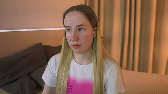 Snapshot of Cassie_Kelman chatting on March 12, 2025, 9:13 pm Cassie Kelman online show from March 12, 2025, 9:13 pm