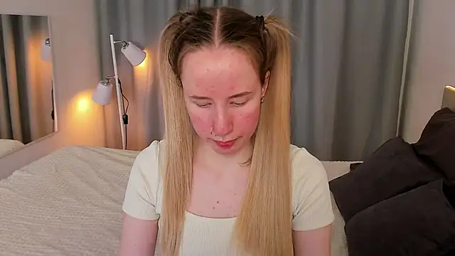 Snapshot of Cassie_Kelman chatting on March 16, 2025, 3:14 am Cassie Kelman online show from March 16, 2025, 3:14 am