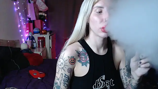 Snapshot of BLACKPeonyy chatting on October 20, 2025, 5:13 pm BLACKPeonyy online show from October 20, 2025, 5:13 pm