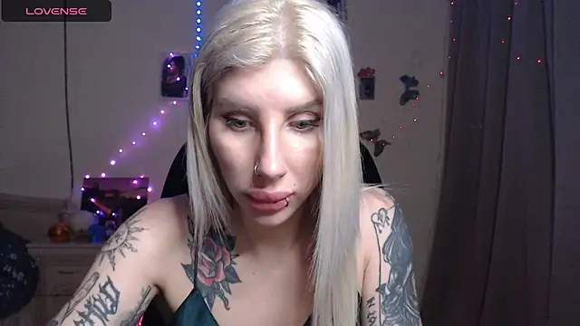 Snapshot of BLACKPeonyy chatting on January 15, 2025, 7:44 pm BLACKPeonyy online show from January 15, 2025, 7:44 pm