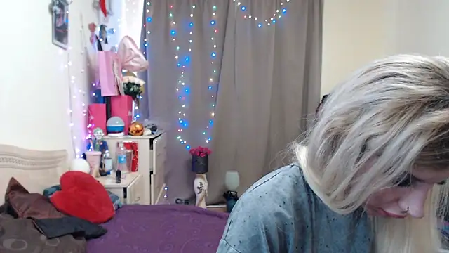 Snapshot of BLACKPeonyy chatting on October 28, 2025, 1:21 pm BLACKPeonyy online show from October 28, 2025, 1:21 pm