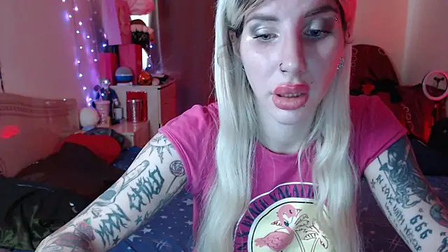 Snapshot of BLACKPeonyy chatting on September 28, 2025, 2:57 pm BLACKPeonyy online show from September 28, 2025, 2:57 pm