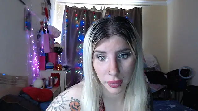 Snapshot of BLACKPeonyy chatting on September 12, 2025, 6:13 am BLACKPeonyy online show from September 12, 2025, 6:13 am