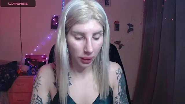 Snapshot of BLACKPeonyy chatting on January 14, 2025, 10:44 pm BLACKPeonyy online show from January 14, 2025, 10:44 pm