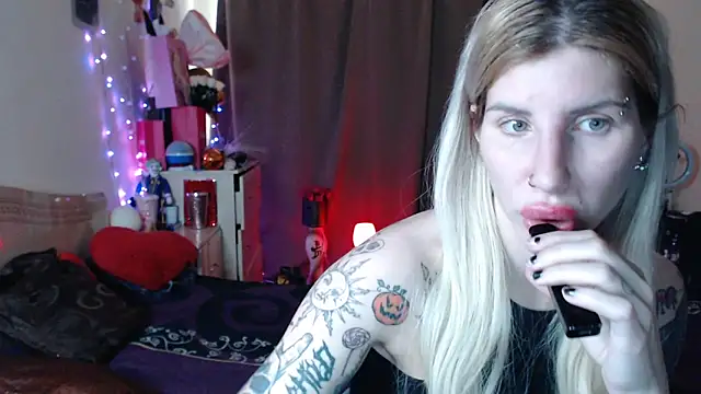 Snapshot of BLACKPeonyy chatting on October 21, 2025, 11:09 am BLACKPeonyy online show from October 21, 2025, 11:09 am