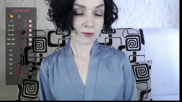 TinaWince online show from February 14, 2025, 8:52 am