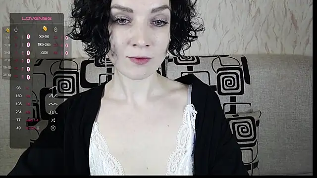 TinaWince online show from February 19, 2025, 5:49 am