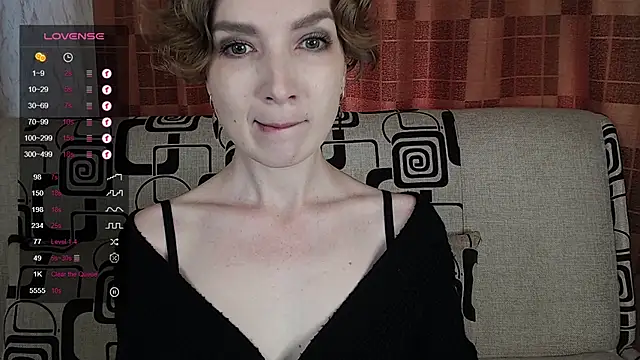 Snapshot of TinaWince chatting on May 28, 2026, 4:42 am TinaWince online show from May 28, 2026, 4:42 am