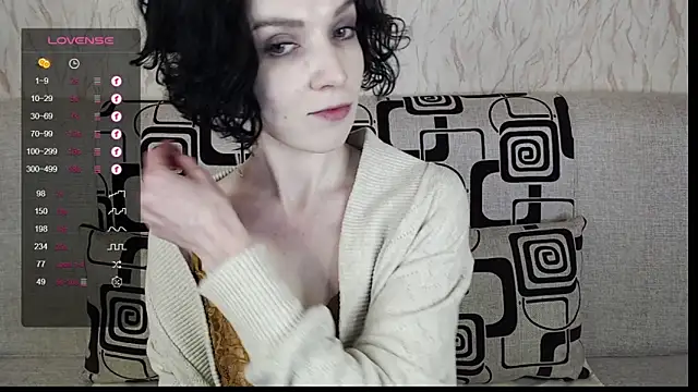 TinaWince online show from February 12, 2025, 8:38 am