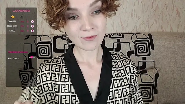 Snapshot of TinaWince chatting on October 2, 2025, 4:49 am TinaWince online show from October 2, 2025, 4:49 am