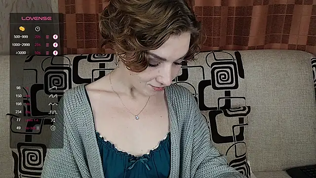 TinaWince online show from November 15, 2025, 4:49 am