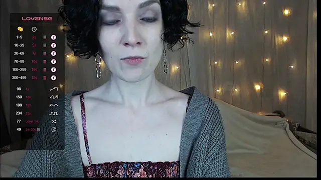 TinaWince online show from January 10, 2025, 5:05 am