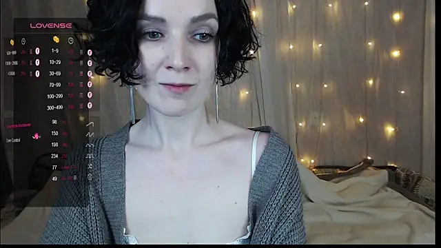 TinaWince online show from January 12, 2025, 7:53 am