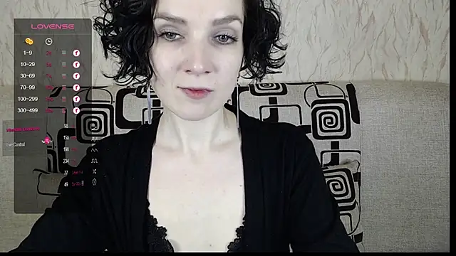 TinaWince online show from February 6, 2025, 5:46 am