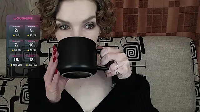 TinaWince online show from February 7, 2026, 4:53 am