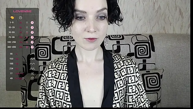 TinaWince online show from February 20, 2025, 5:33 am